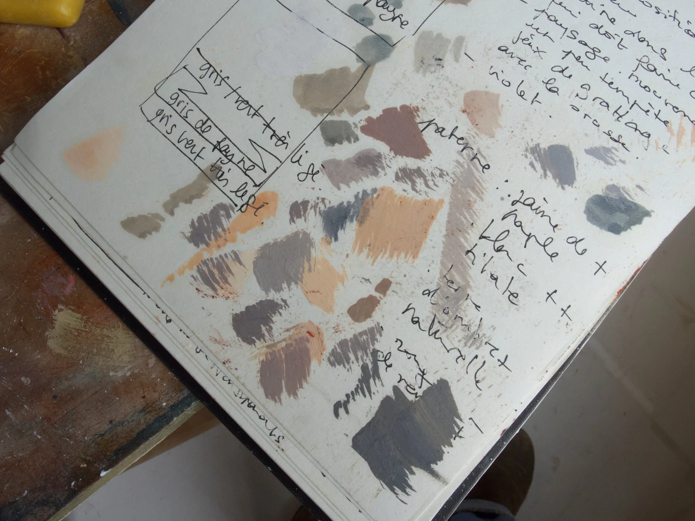 Grey studies for La Minerva, studio notebook, 2024.